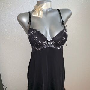 SOPHIE B. BLACK AND SILVER LACE PUSH UP BRA TEDDY CAMISOLE SIZE SMALL BRAND NEW